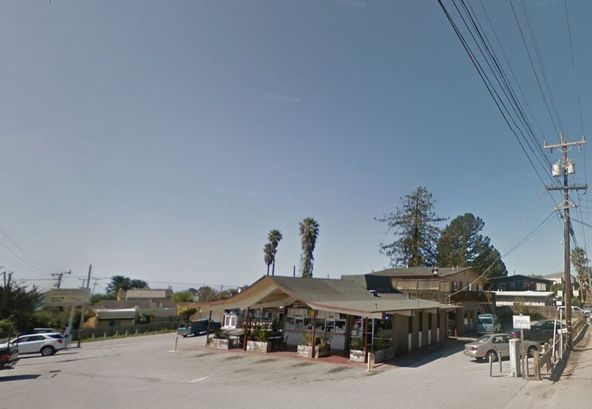 Seacliff Plaza: 219 - 225 State Park Drive, Aptos, CA 95003